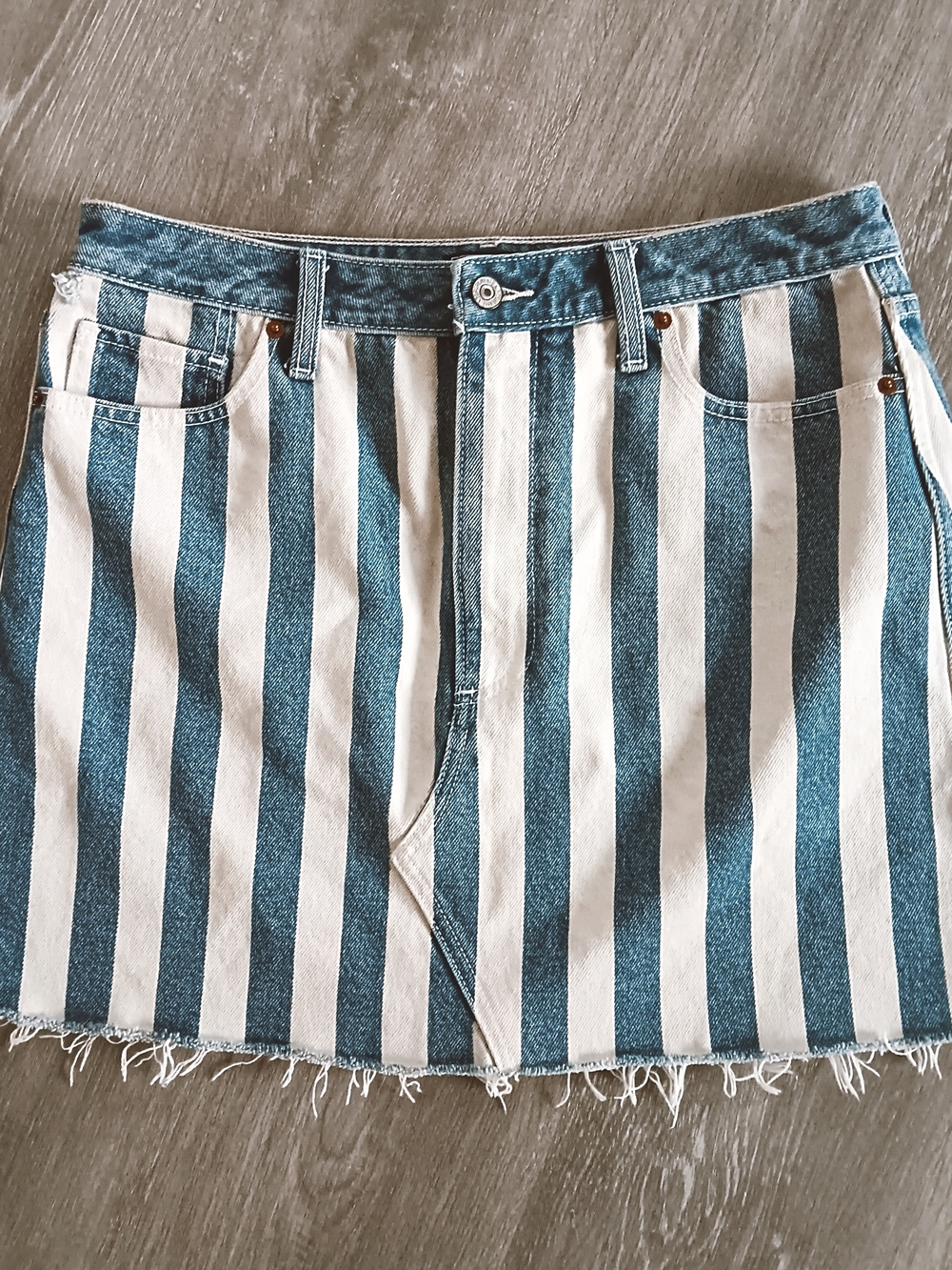 Abercrombie & Fitch Striped Natural Rise Frayed Hem Blue Jean Denim Mini Skirt